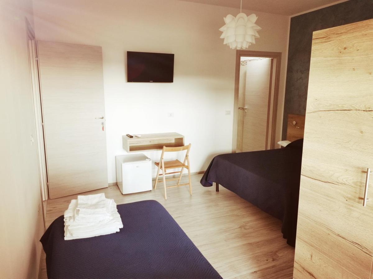 Via Alessandria Hotel Racale Eksteriør billede