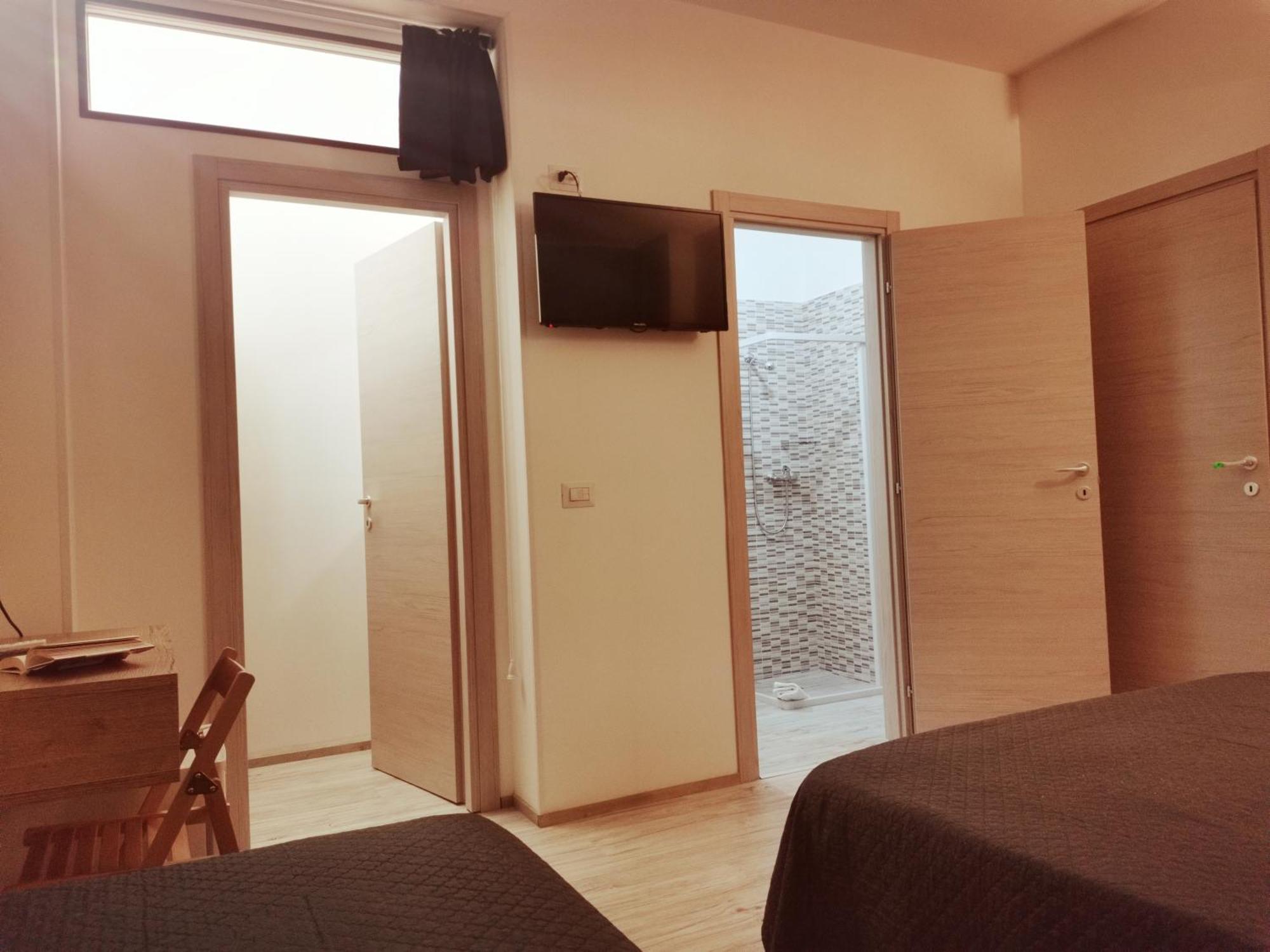 Via Alessandria Hotel Racale Værelse billede