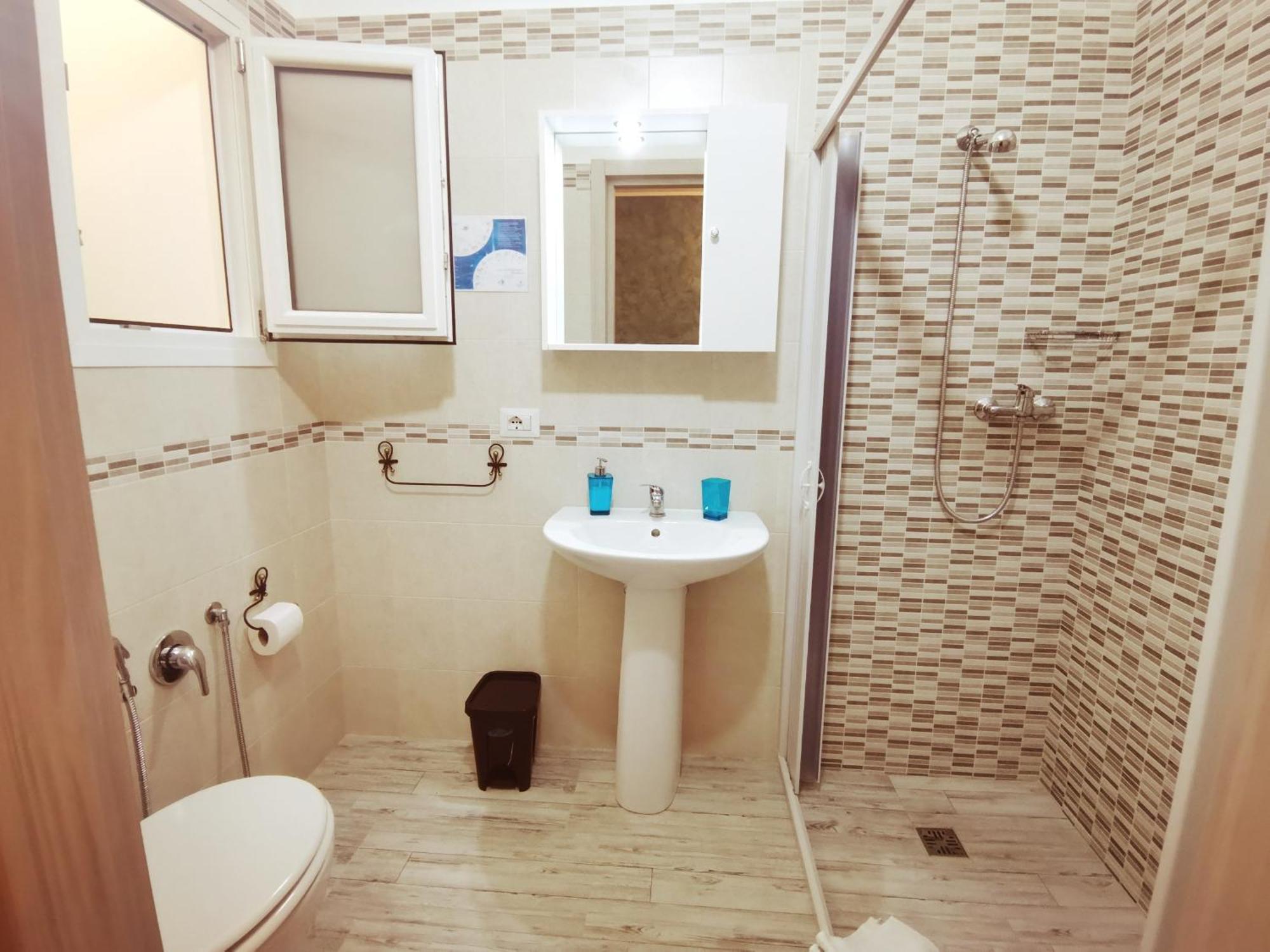 Via Alessandria Hotel Racale Værelse billede